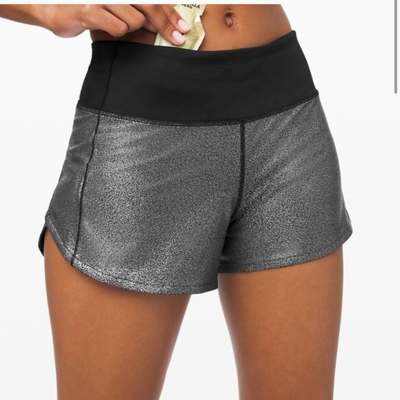 Lululemon Speed Up Short  Luminosity Foil Print Black Silver Black Size 4 - Picture 4 of 8